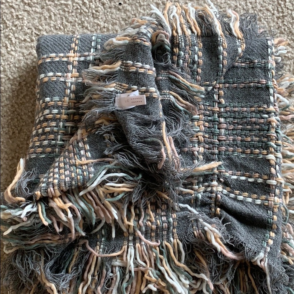 Lauren Conrad blanket scarf